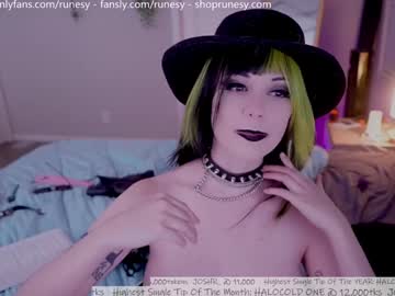 webcam girl runesy image #7518867