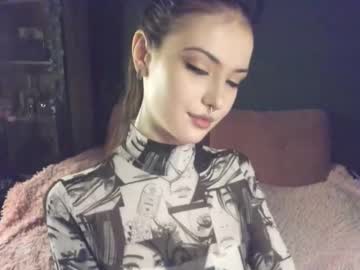 webcam girl bmwm5f90 image #8938414