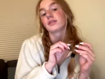 webcam girl kaybrookee image #3308567