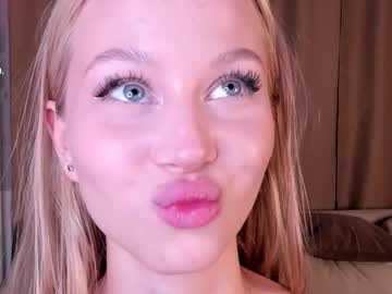 webcam girl sincere_shyness image #8898026