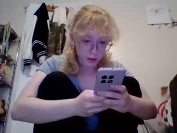 webcam girl blonde_katie image #6940618