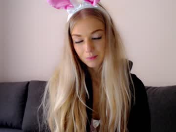 webcam girl pervyblonde image #1989591