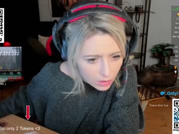 webcam girl kimilee22 image #1332175