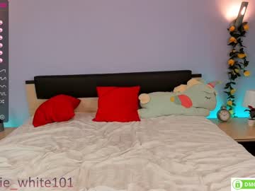 webcam girl foxhilary image #1917677