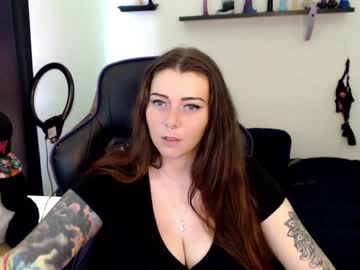 webcam girl bigtittedtattedlesbian image #2092602