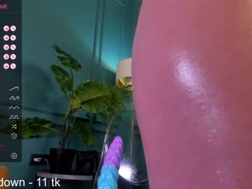 webcam girl milly_shy image #5830723