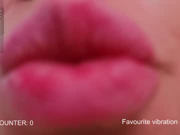 webcam girl milly_shy image #9183902