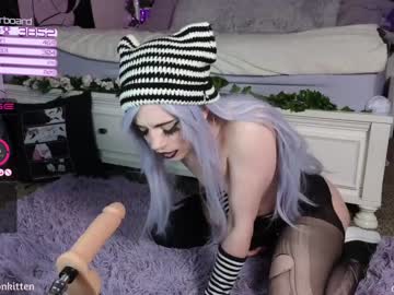 webcam girl crimsonkitten image #4759915