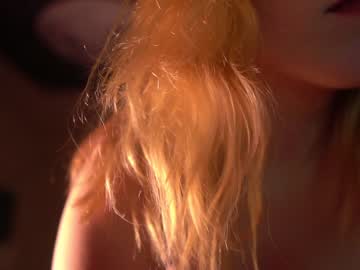 webcam girl crimsonxrapture image #916447