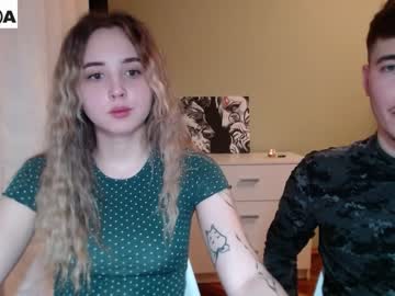 webcam couple bananass_friends image #6426743