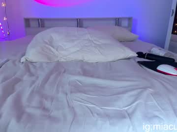webcam girl miatooresss image #4177961