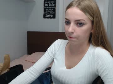 webcam girl nicole_mia image #2842743