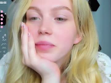 webcam girl small_blondee image #3855749