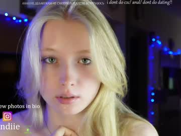 webcam girl bestblondiiecb image #4285473