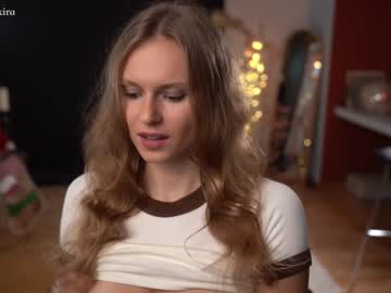 webcam girl chillwithkira image #3363772