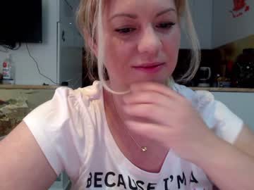 webcam girl kiradivine image #1998674