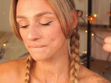 webcam girl artease image #8157170