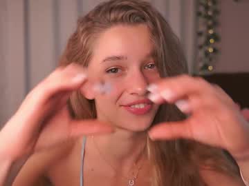 webcam girl little_poetry image #9426387