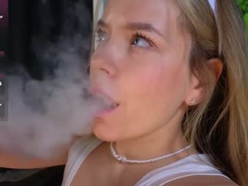 webcam girl milly_shy image #8579034
