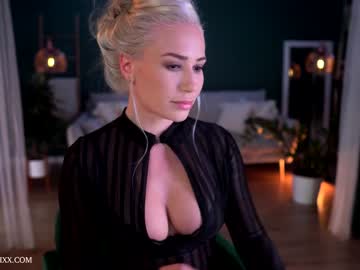 webcam girl provocatrixx image #2867534
