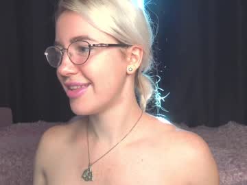 webcam girl xtina__ image #3237745
