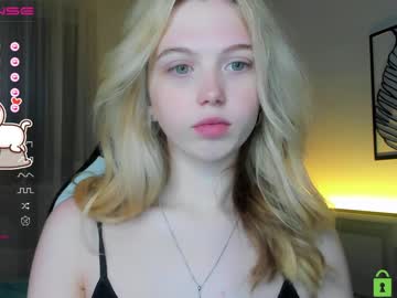webcam girl small_blondee image #3687281