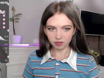 webcam girl small_blondee image #2722104