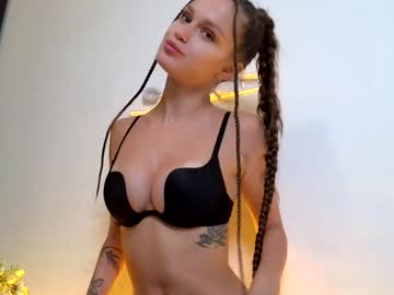 webcam girl tootightwithbra image #8735060