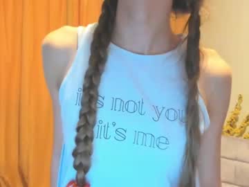 webcam girl rubrain image #4131398