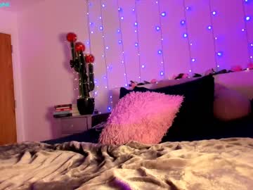 webcam girl littlee33 image #1123270