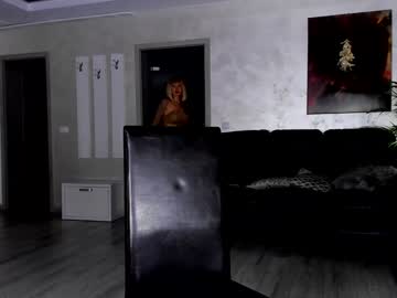 webcam girl ingridblondy94 image #8271025