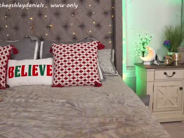 webcam girl theashleydaniels image #542371