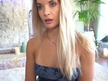 webcam girl phoenix_taylor image #1970528