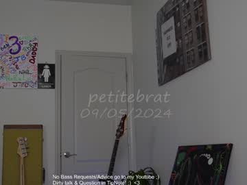 webcam girl petitebrat image #7777125
