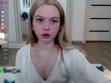 webcam girl small_blondee image #3359246
