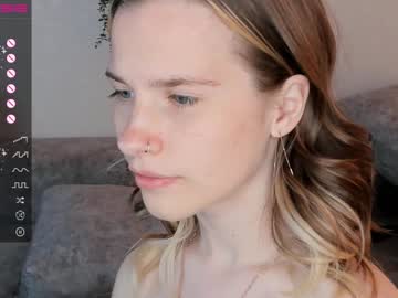 webcam girl lynnatlee image #7103486