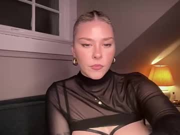 webcam girl novavangogh image #7846266