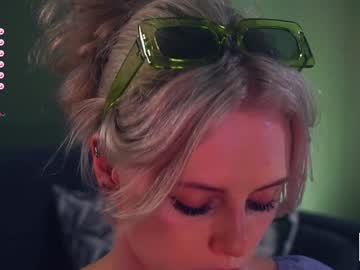 webcam girl audreycarvin image #7880169