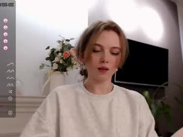 webcam girl small_blondee image #2006036