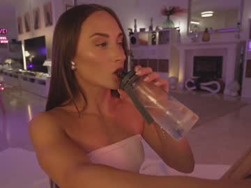 webcam girl hannahjames710 image #7952731