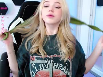 webcam girl small_blondee image #4238947