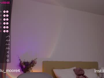 webcam girl lumoore image #4441799