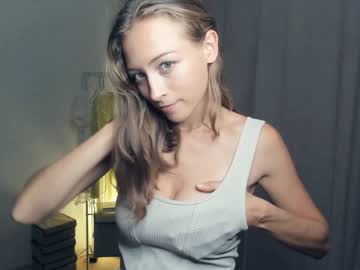 webcam girl wave_of_happy_ image #5470037
