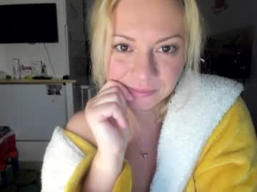 webcam girl kiradivine image #3082815