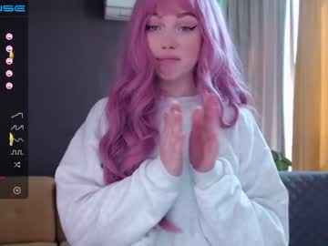 webcam girl small_blondee image #1730200