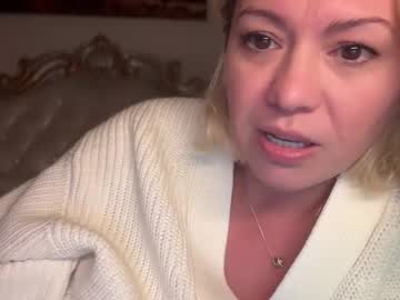 webcam girl kiradivine image #8290896