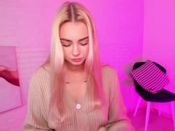 webcam girl 8a8y_nura image #1040087