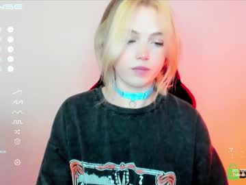 webcam girl small_blondee image #4145327