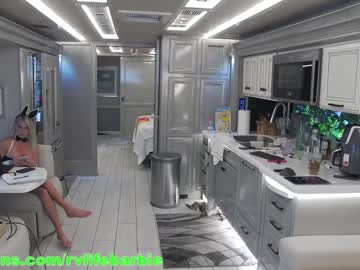 webcam girl rvlifebarbie image #1583205