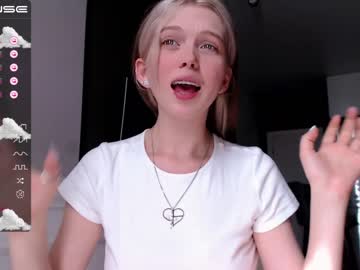 webcam girl small_blondee image #2498662